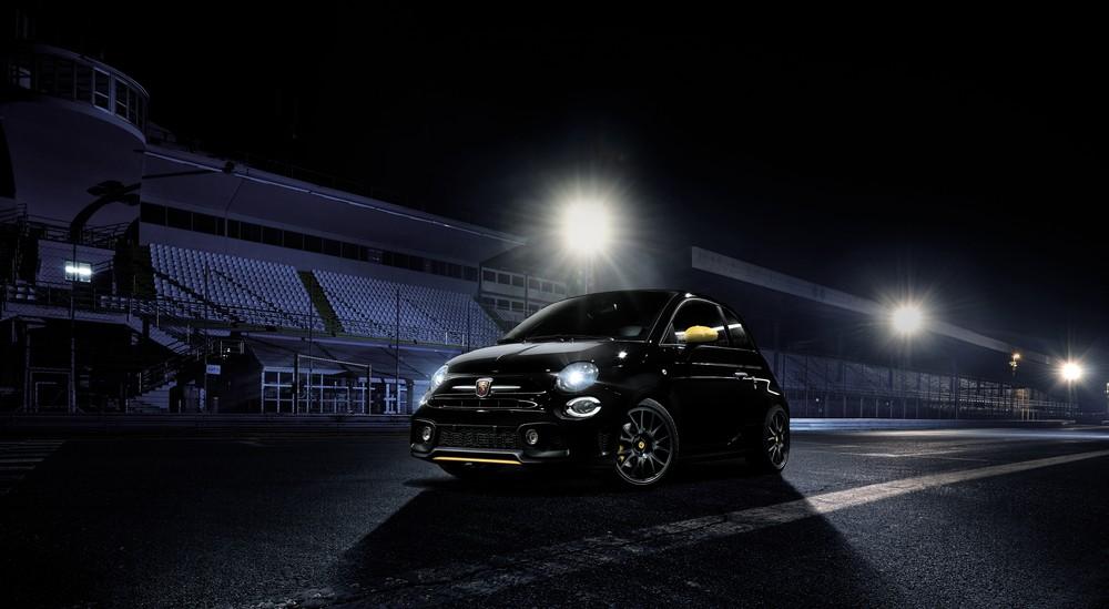 У хот-хэтча Abarth 595 появилась новая модификация