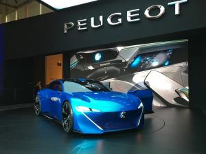 2017 Peugeot Instinct Concept