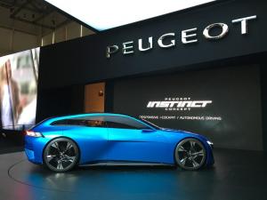2017 Peugeot Instinct Concept