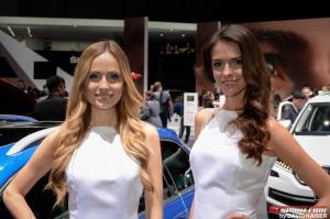 Лучшие девушки Женевского автосалона 2017