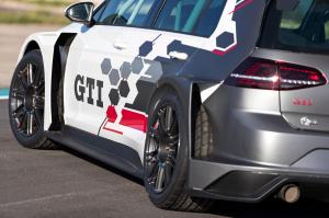 2017 Volkswagen Golf GTI TCR