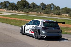 2017 Volkswagen Golf GTI TCR