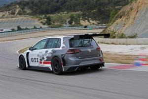 2017 Volkswagen Golf GTI TCR