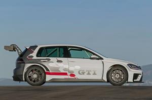 2017 Volkswagen Golf GTI TCR