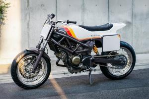 Deus Ex Machina Tokyo: трекер Honda VTR250