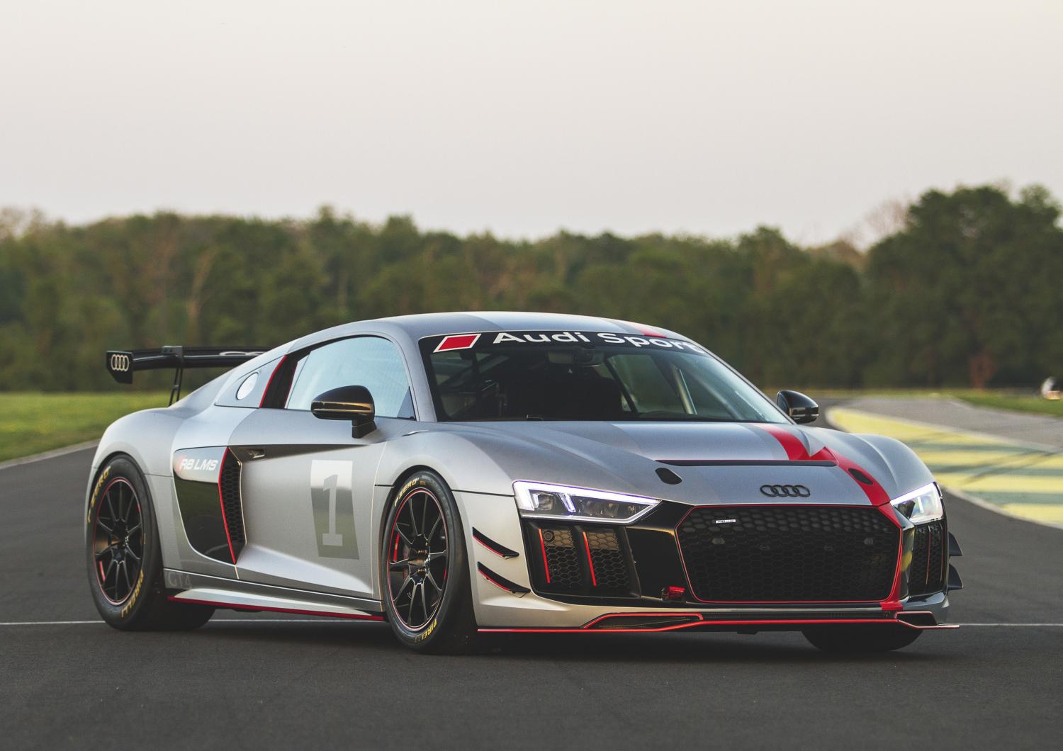 Официально представлено новое гоночное купе Audi R8 LMS GT4
