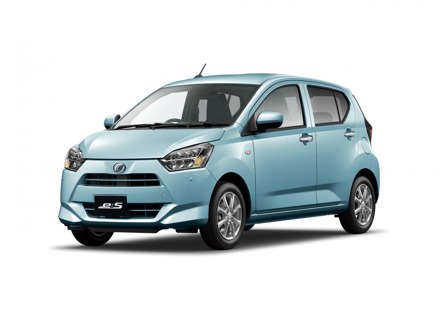 Представлено новое поколение хэтчбэка Daihatsu Mira e:S