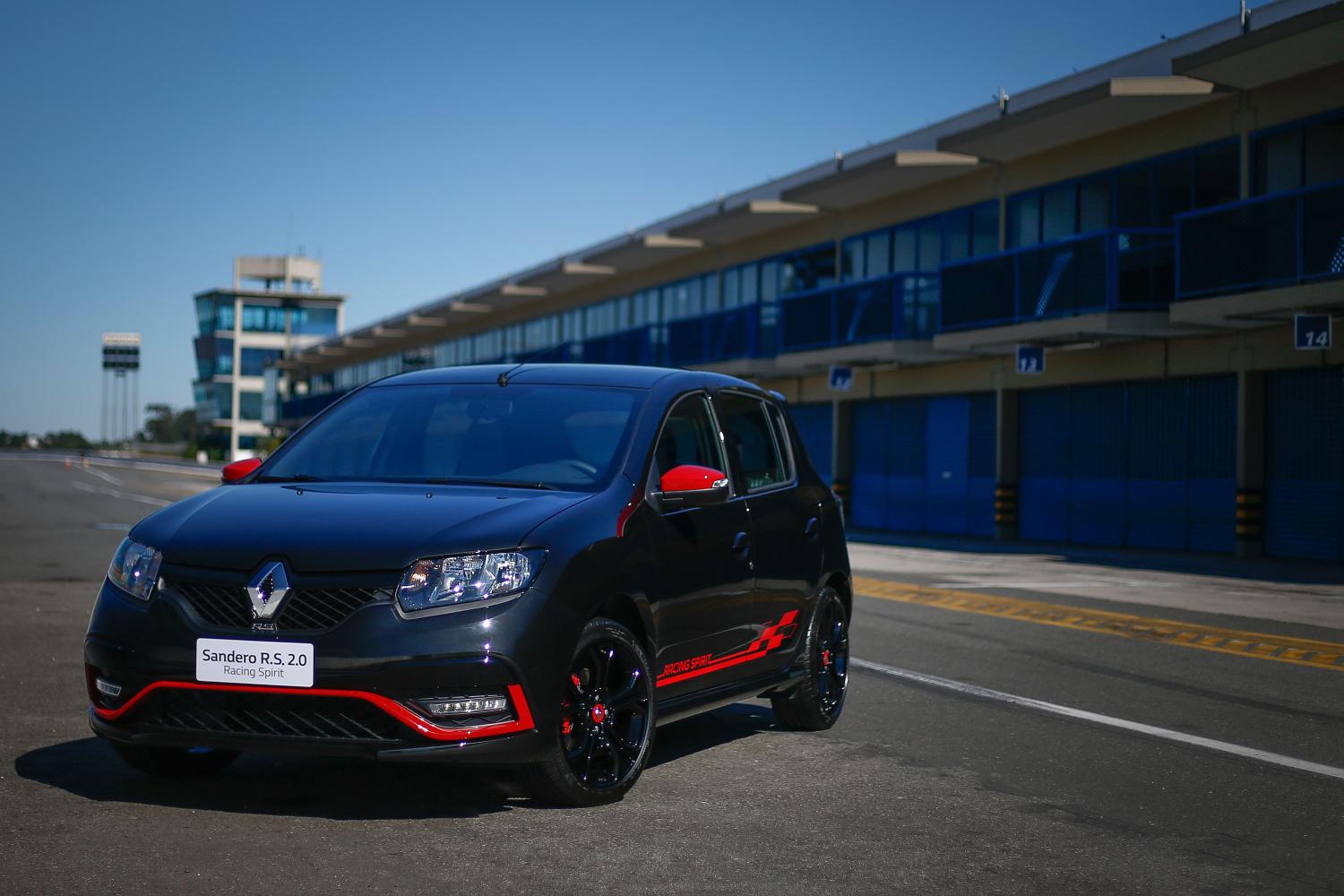 Renault Sandero RS 2 0