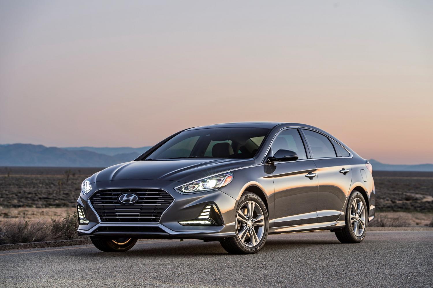 Гибридный седан Hyundai Sonata Hybrid подвергли обновлению