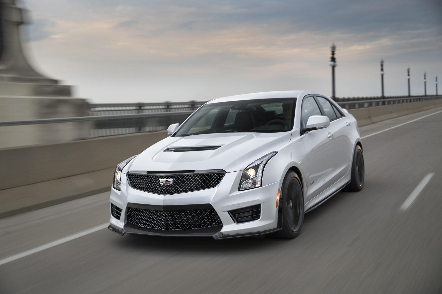 У седана Cadillac CTS-V появилась спецмодификация Carbon Black Edition