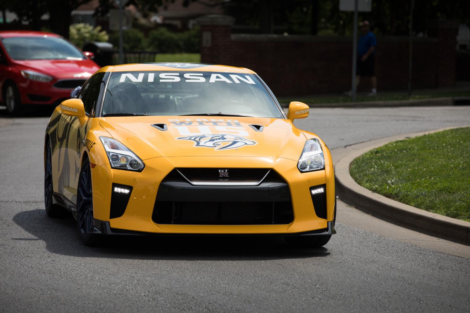 Nissan GTR r35 Yellow