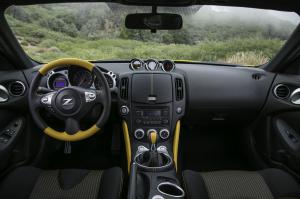 2017 Nissan 370Z Heritage Edition