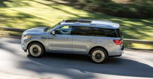 2017 Lincoln Navigator Black Label