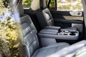 2017 Lincoln Navigator Black Label