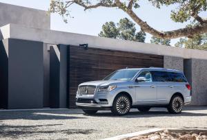 2017 Lincoln Navigator Black Label