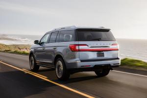 2017 Lincoln Navigator Black Label