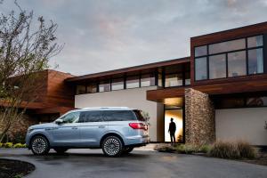 2017 Lincoln Navigator Black Label