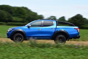 2017 Mitsubishi L200 Barbarian SVP Double Cab