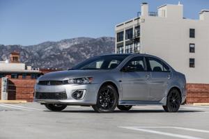 У седана Mitsubishi Lancer в США появилась особая модификация Limited Edition
