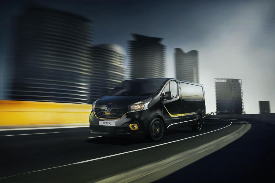 Фургон Renault Trafic получил «формульную» версию Formula Edition