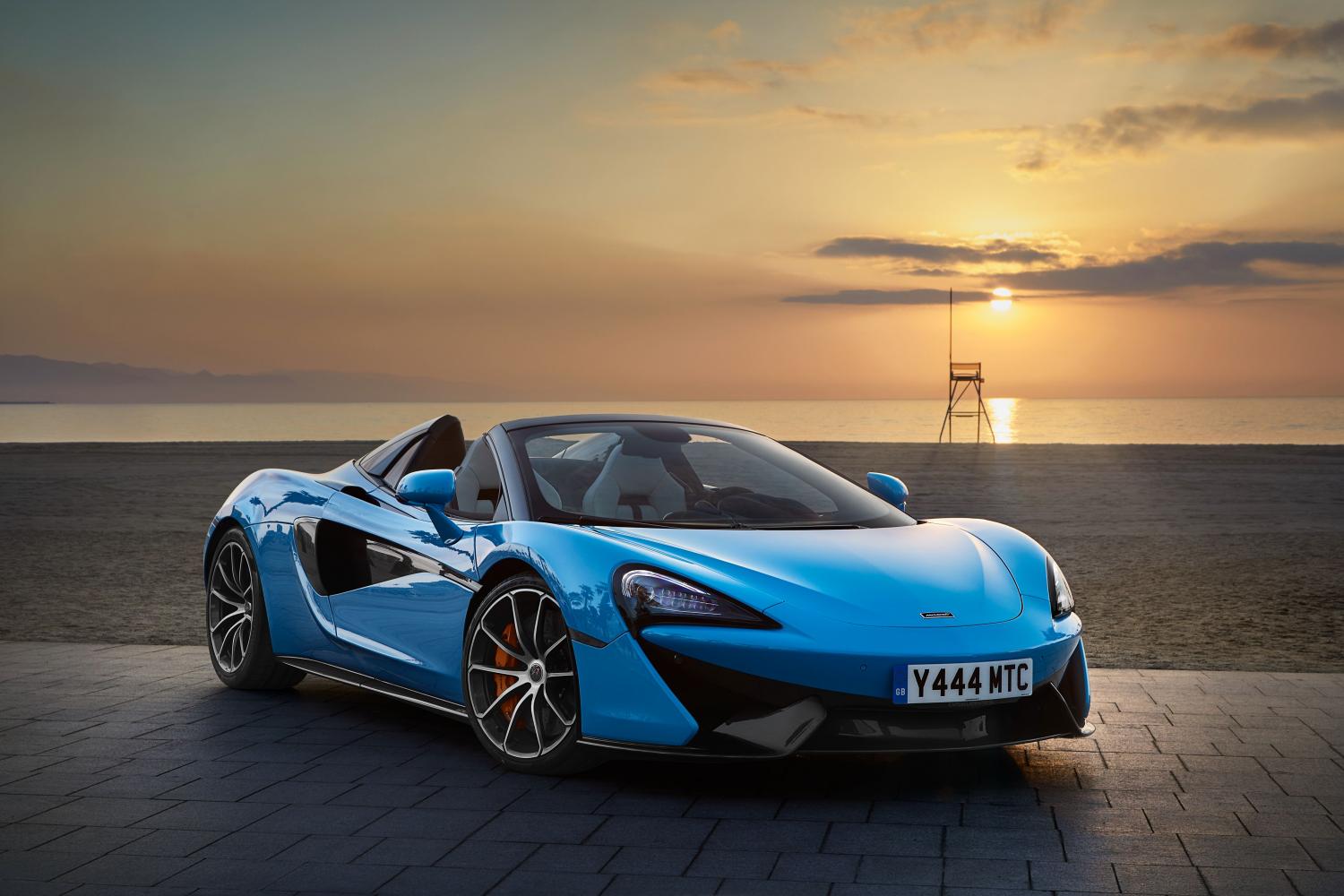 Открытый суперкар McLaren 570S останется без крыши за 15 секунд