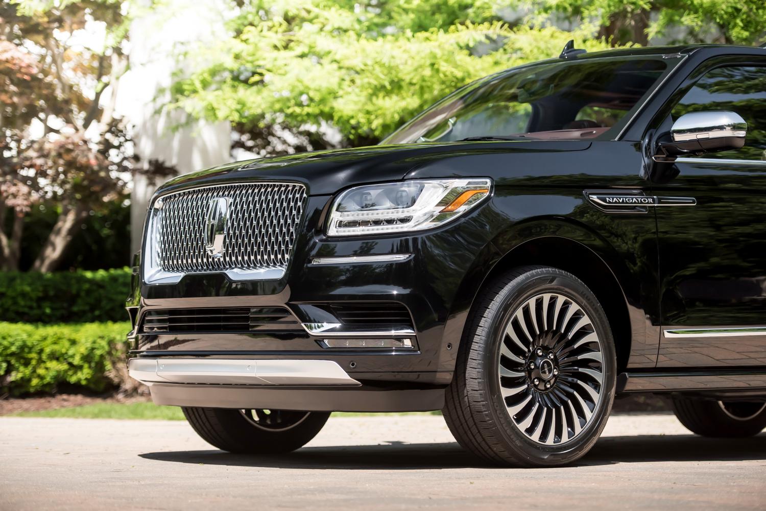 Lincoln Navigator РѕР±РѕРё