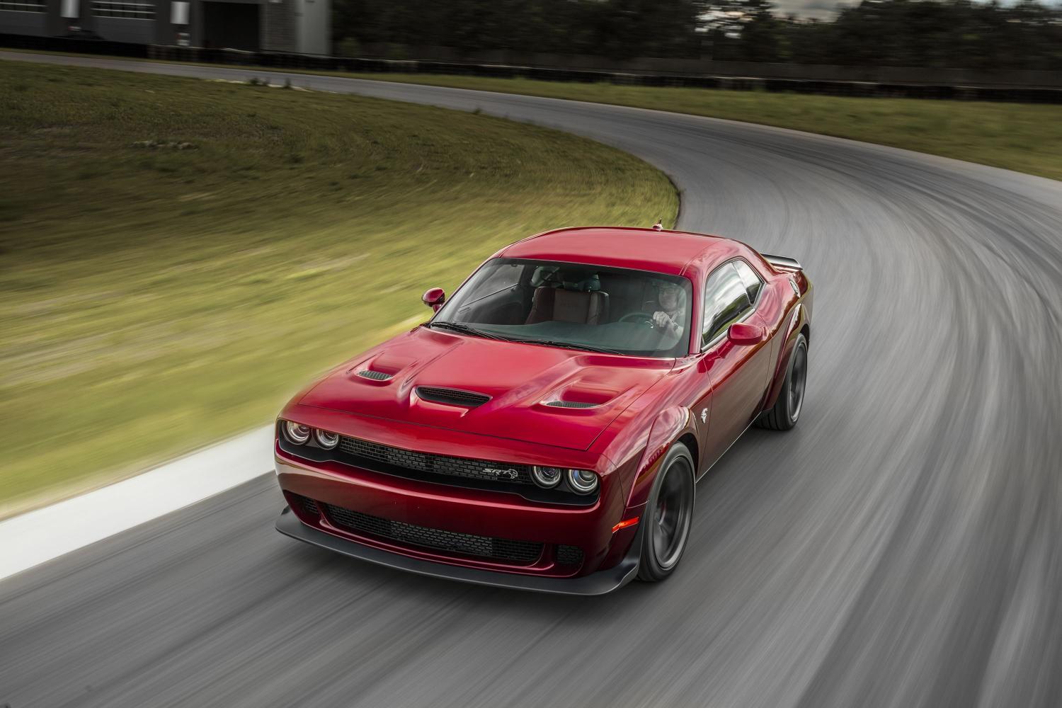 Додж Челленджер srt Hellcat