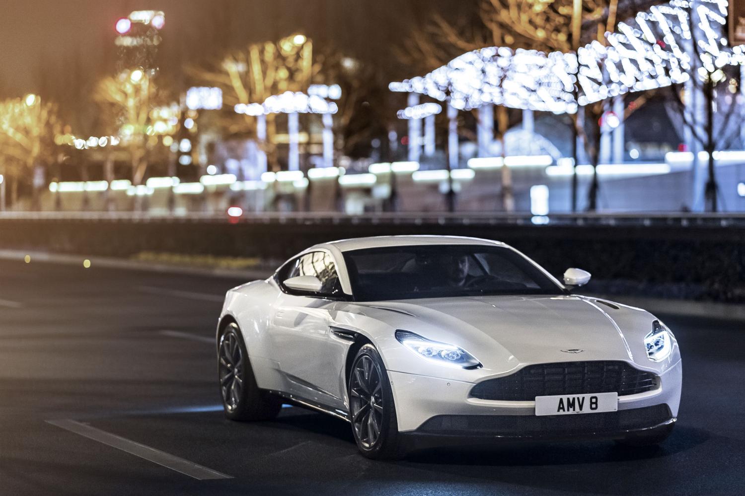 Aston Martin официально представил купе DB11 с двигателем V8 Mercedes-AMG