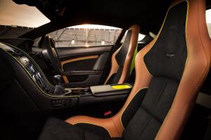 2017 Aston Martin V12 Vantage AMR