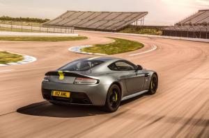 2017 Aston Martin V12 Vantage AMR