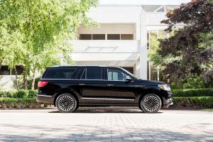 2017 Lincoln Navigator L Black Label