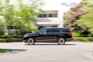 2017 Lincoln Navigator L Black Label