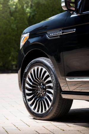 2017 Lincoln Navigator L Black Label