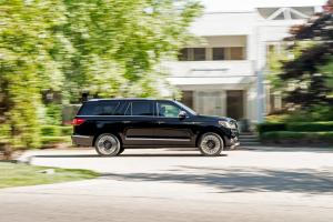 2017 Lincoln Navigator L Black Label