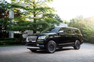 2017 Lincoln Navigator L Black Label