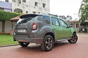 2017 Renault Duster by Kit Up Automotive