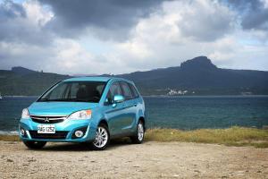 Представлен рестайлинговый компактвэн Mitsubishi Colt Plus