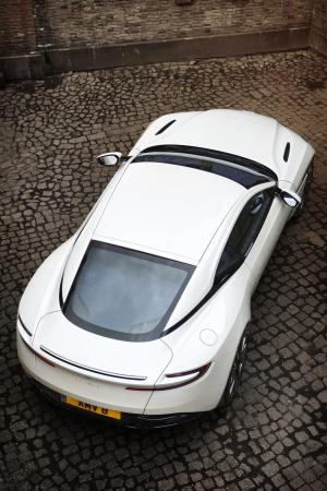 2017 Aston Martin DB11 V8