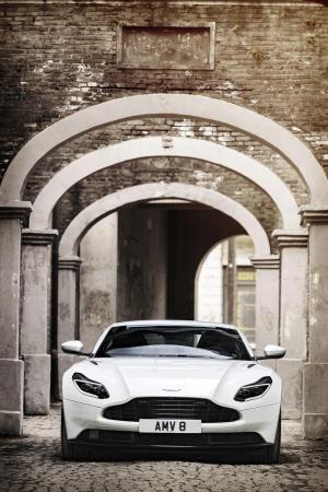 2017 Aston Martin DB11 V8