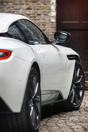 2017 Aston Martin DB11 V8