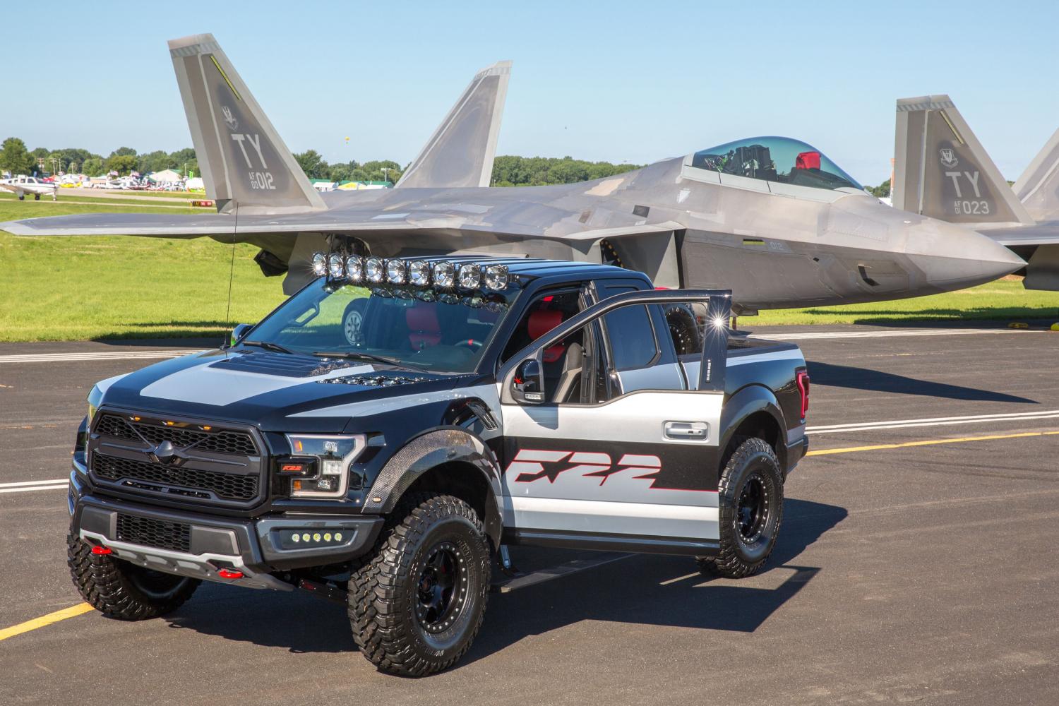 У пикапа Ford F-150 появилась спецмодификация в честь многоцелевого истребителя