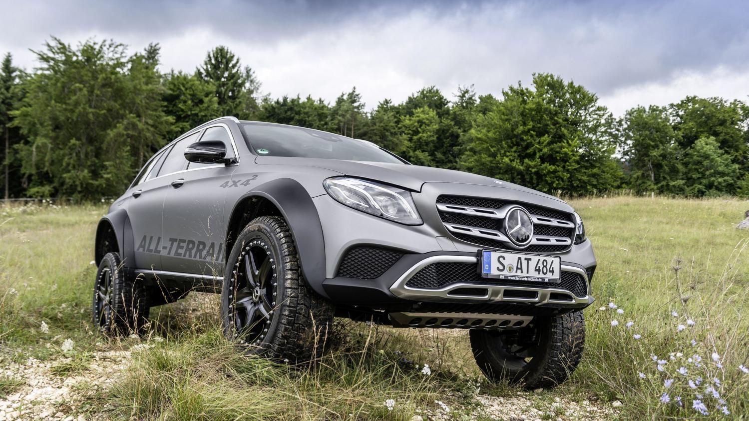 Специалисты Mercedes-Benz превратили универсал E-Class во внедорожник