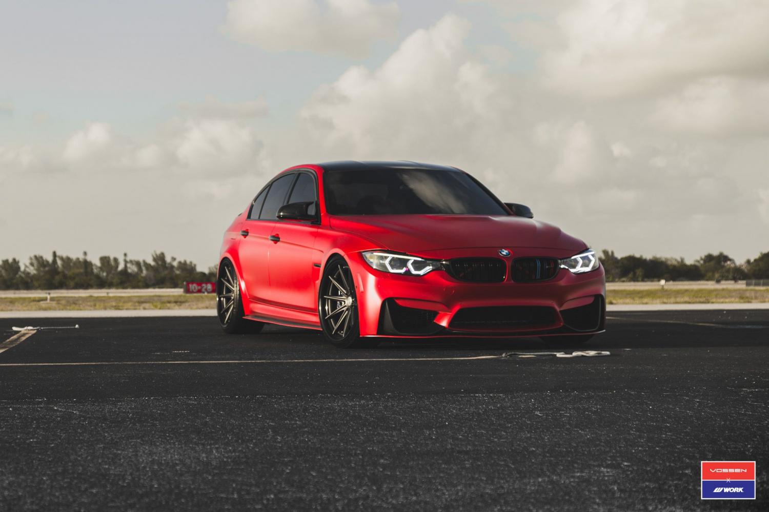 Спортивный седан BMW M3 получил атласно-красный тюнинг