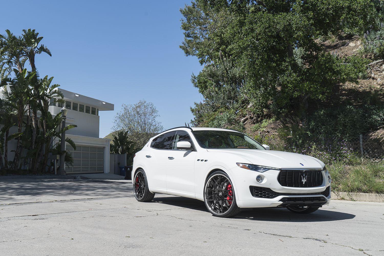 Кроссовер Maserati Levante примерил эксклюзивные диски Forgiato