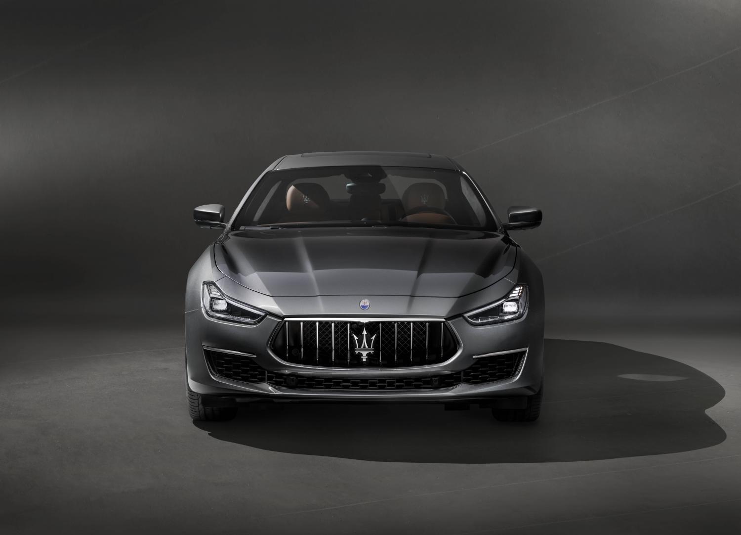 В Китае дебютирует особый седан Maserati Ghibli GranLusso