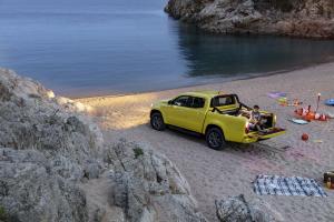 2017 Mercedes-Benz X-Class Progressive