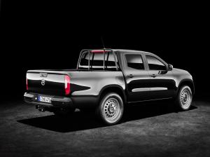 2017 Mercedes-Benz X-Class Pure