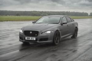 Седан Jaguar XJ получил 575-сильную версию