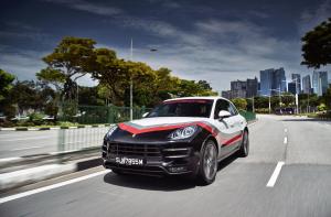 2017 Porsche Macan Turbo Performance Package