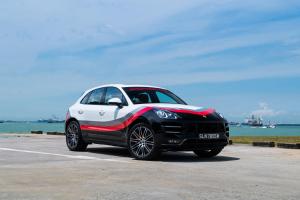2017 Porsche Macan Turbo Performance Package